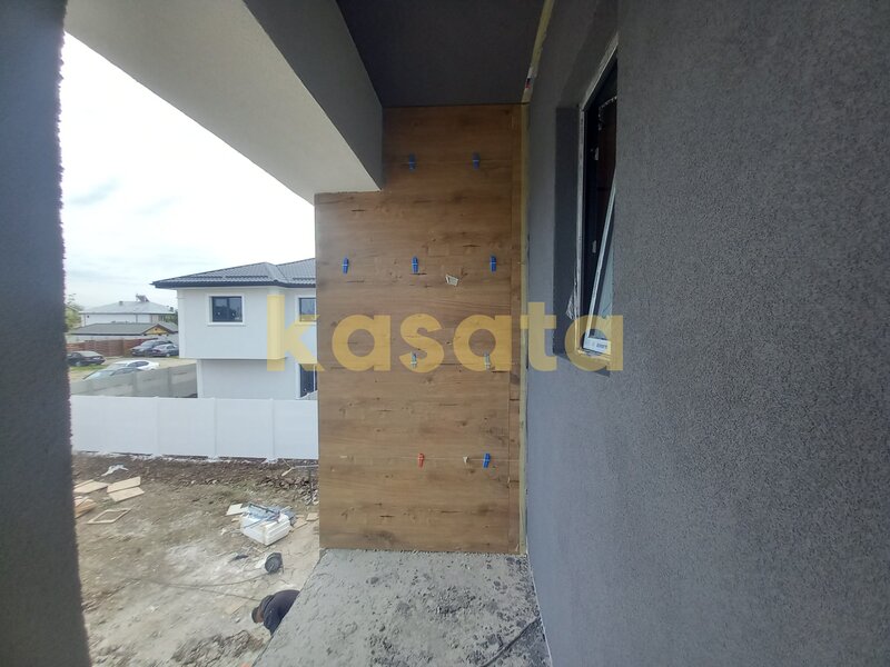 Bragadiru, curte, zona linistita, casa in duplex, 4 camere,