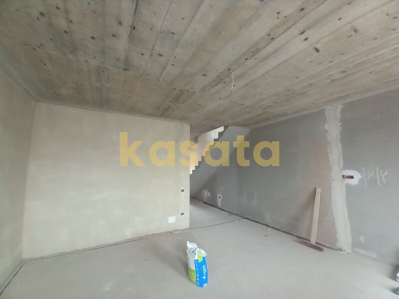Bragadiru, curte, zona linistita, casa in duplex, 4 camere,